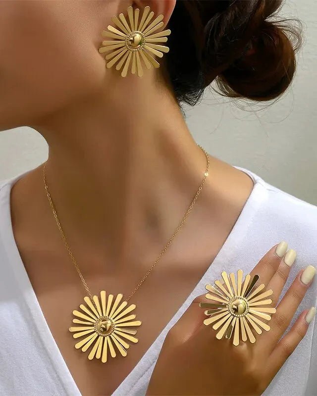Golden Bloom 3-Piece Jewelry Set